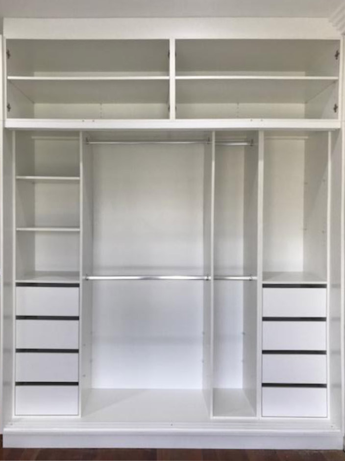 Wardrobe or bar 13
