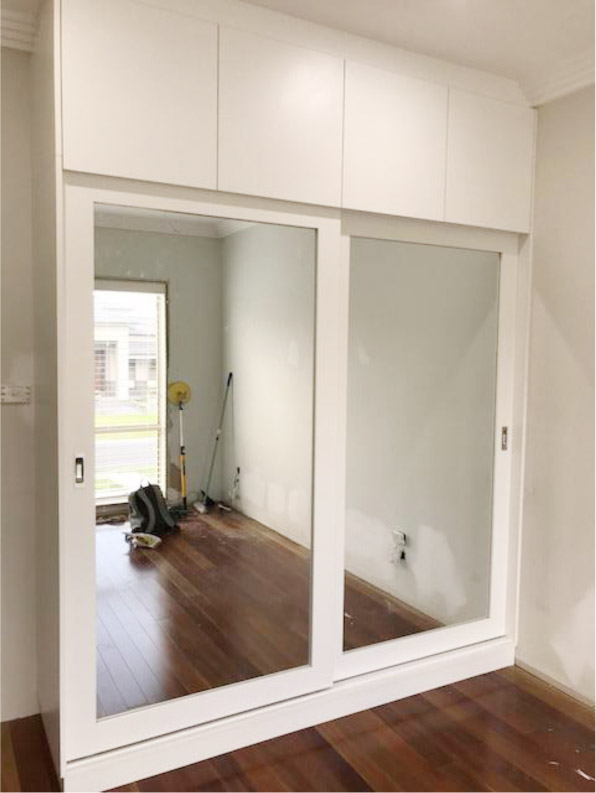Wardrobe or bar 14