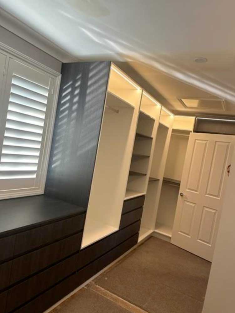 Wardrobe or bar 18